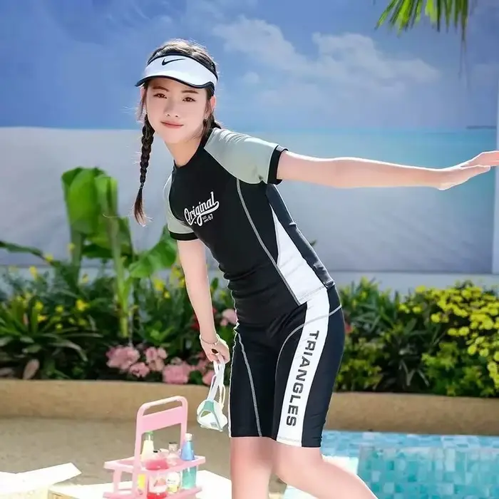 Maillot de bain professionnel pour femmes, manches courtes, séchage rapide, costume deux pièces pour