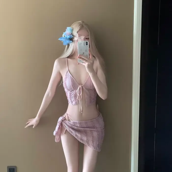 Nouveau Maillot de Bain 2026 Style Ins, Ensemble Bikini Trois Pièces, Tendance Pure Désir, Idéal pour les Sources Chaudes, Maillot de Bain Coréen Haut de Gamme Sensationnel