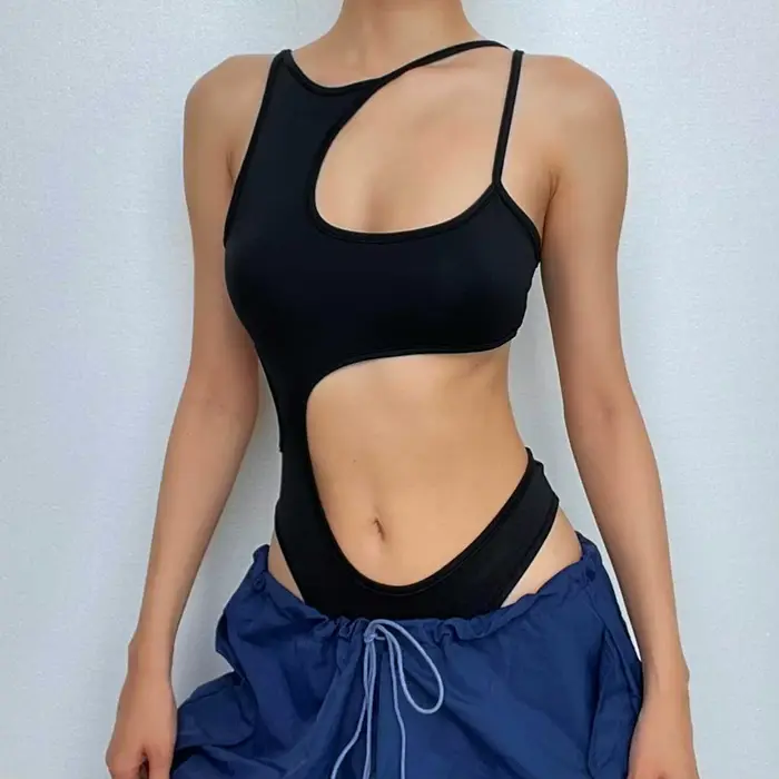 Maillot de bain asymétrique sexy pour femme, une pièce, tendance, multi-découpes, body de luxe, tenu