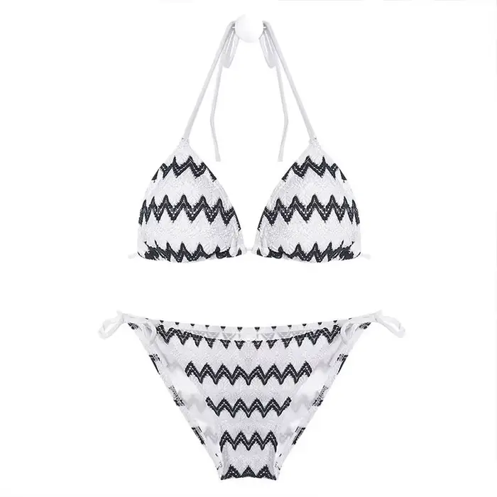 Coréen nouveau Bikini noir et blanc Sexy rassemblé petits seins et vous fait paraître mince sur la p