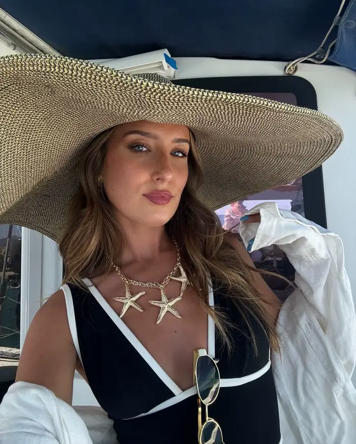 Maillot de bain une pièce noir élégant