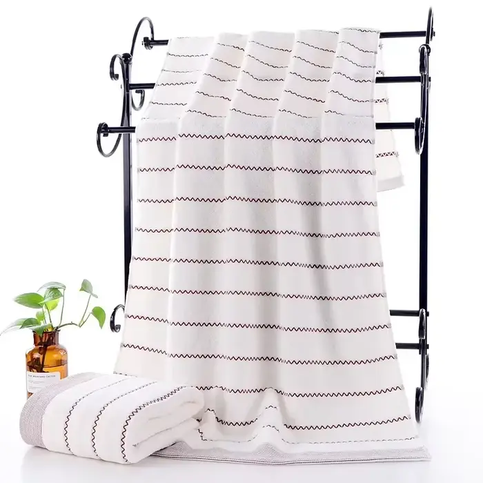 Grandes Serviettes de Bain 100% Coton, 140x70cm, Extra, de Plage, Plus Légères, Absorbantes, à vacca