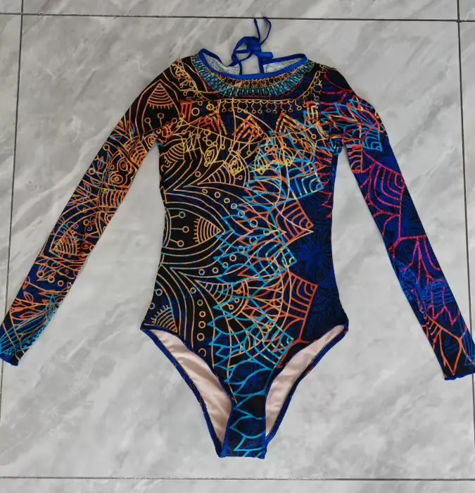 Nouveau maillot de bain une pièce pour femme, imprimé, élégant et sexy, à manches longues, avec couv