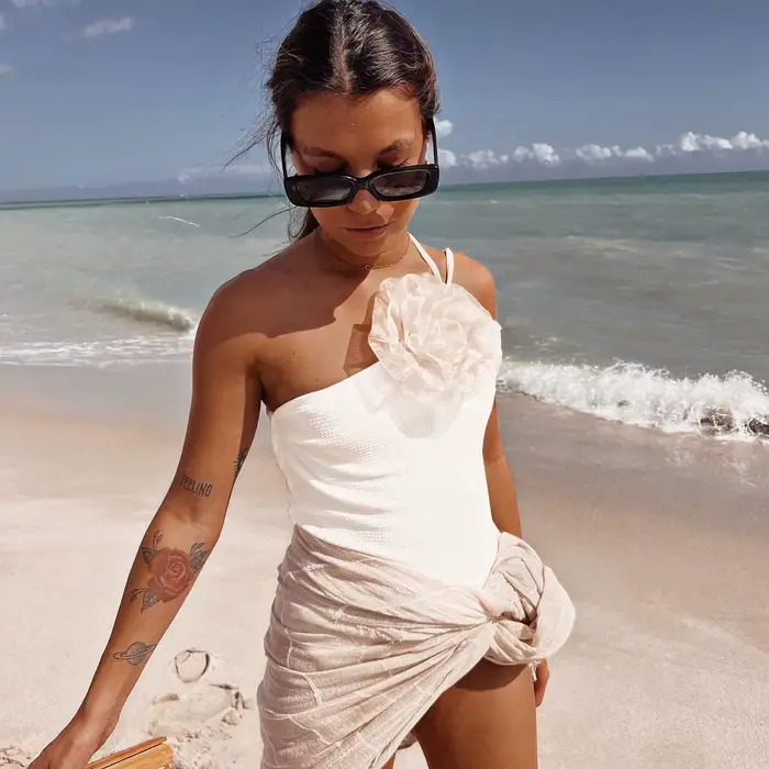 Une épaule une pièce maillot de bain pour femmes Push Up maillots