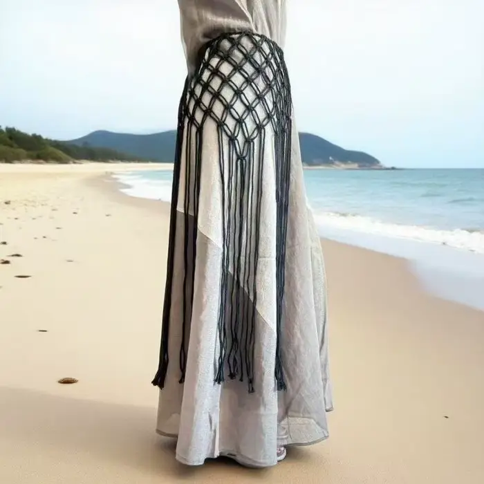 Jupe de plage en tissu tressé à franges, idéale pour les festivals et le style urbain, accessoire él
