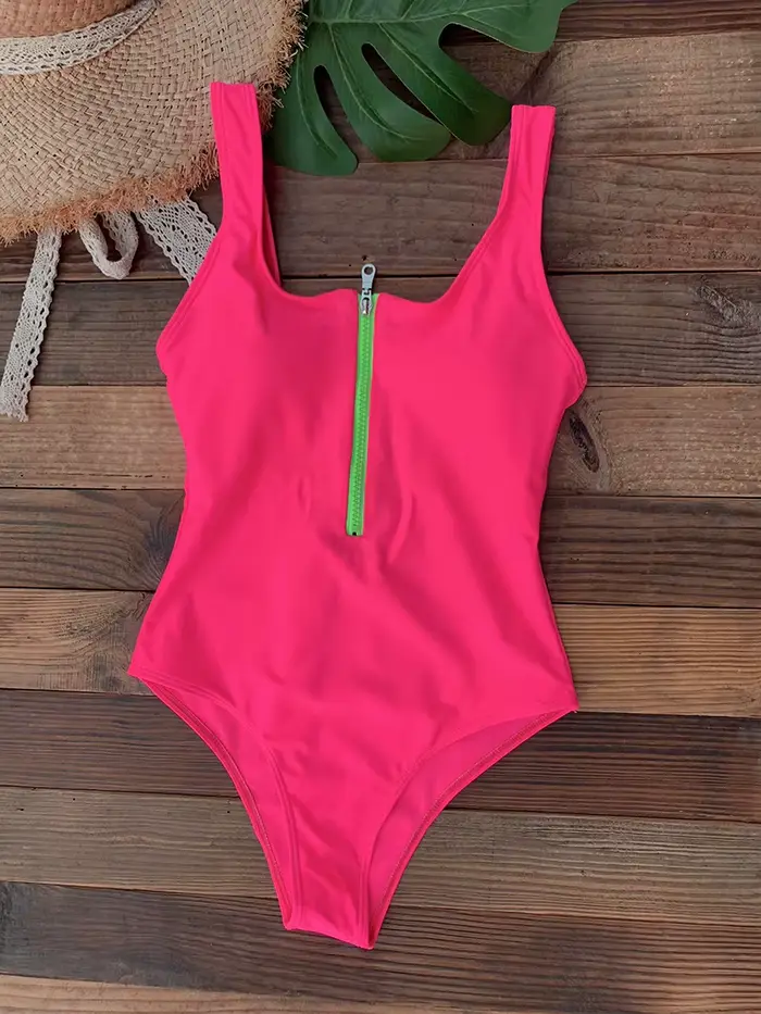 Maillot de bain une pièce avec fermeture éclair sur le devant